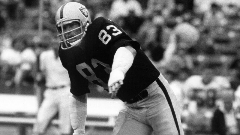 Ted Hendricks